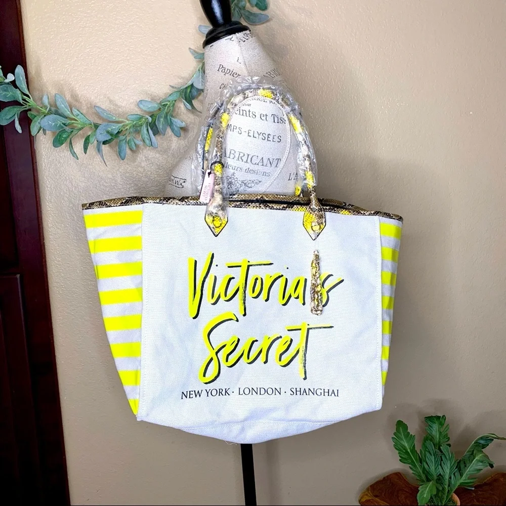 Victoria Secrets Tote Weekender Bag - Picture 2 of 9